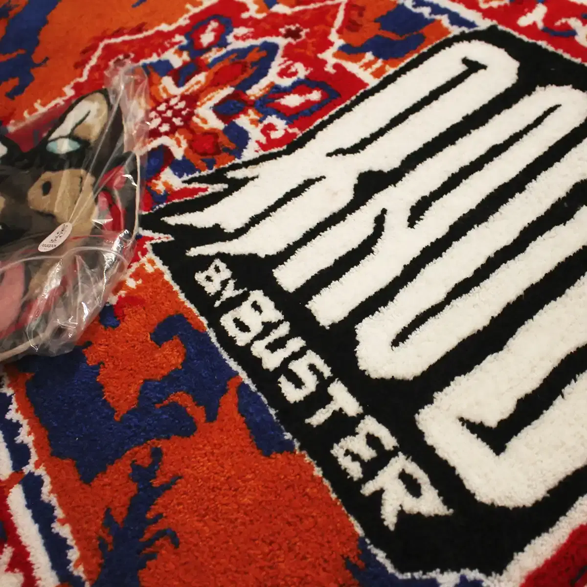 Фото этапа "Итоговый отчет" для ковра: Тафтинговый ковер на заказ: процесс изготовления ковра с советским орнаментом и логотипом