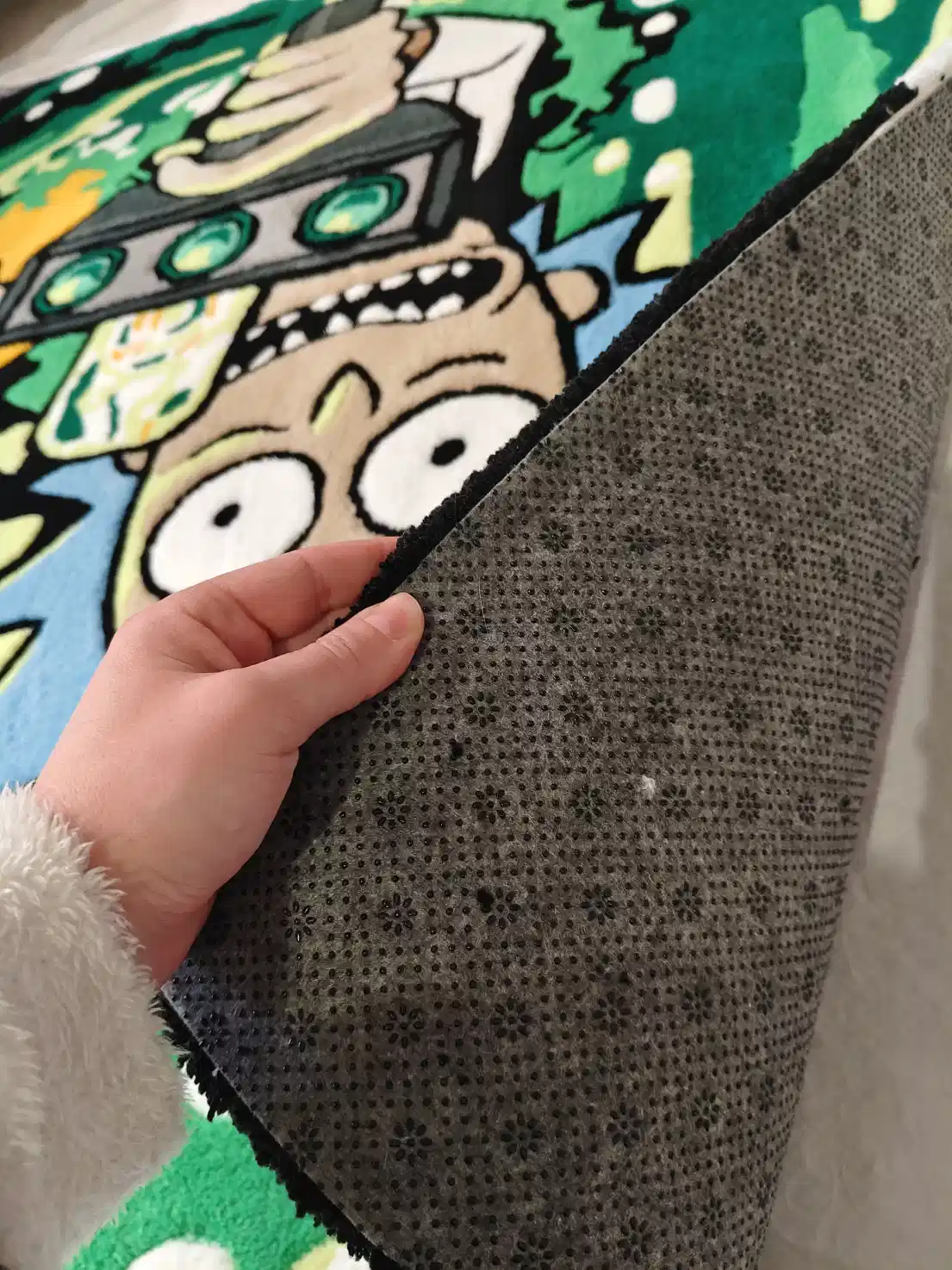 Фото этапа "Итоговый отчет" для ковра: Изготовление тафтингового ковра на заказ: кейс ковра с Риком и Морти