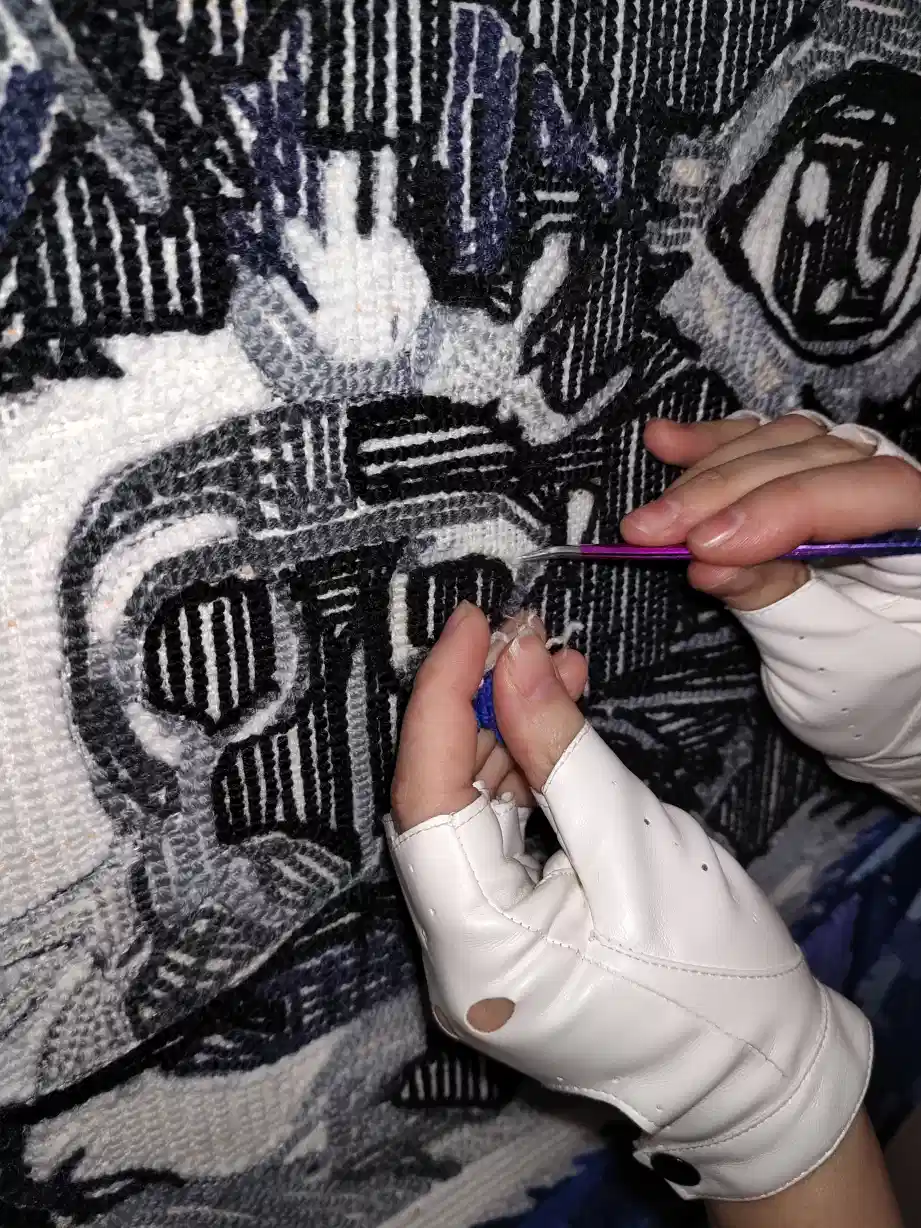 Фото этапа "Промежуточный отчет" для ковра: Ковёр по фотографии на заказ — тафтинг с характером