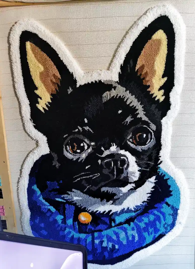 Фото этапа "Промежуточный отчет" для ковра: Ковёр по фотографии на заказ — тафтинг с характером