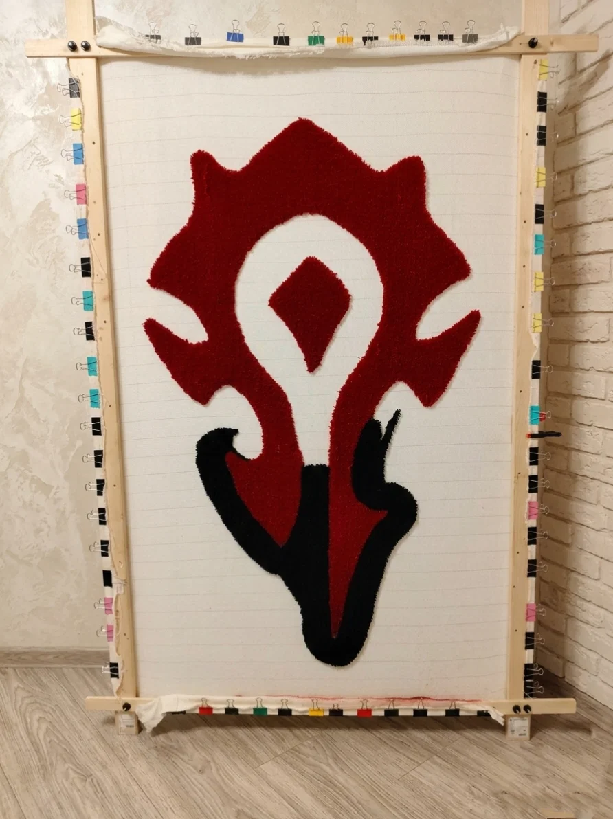 Фото этапа "Тестовая забивка ворса" для ковра: Тафтинговый ковер World of Warcraft (Орда) — ручная работа для геймерского интерьера