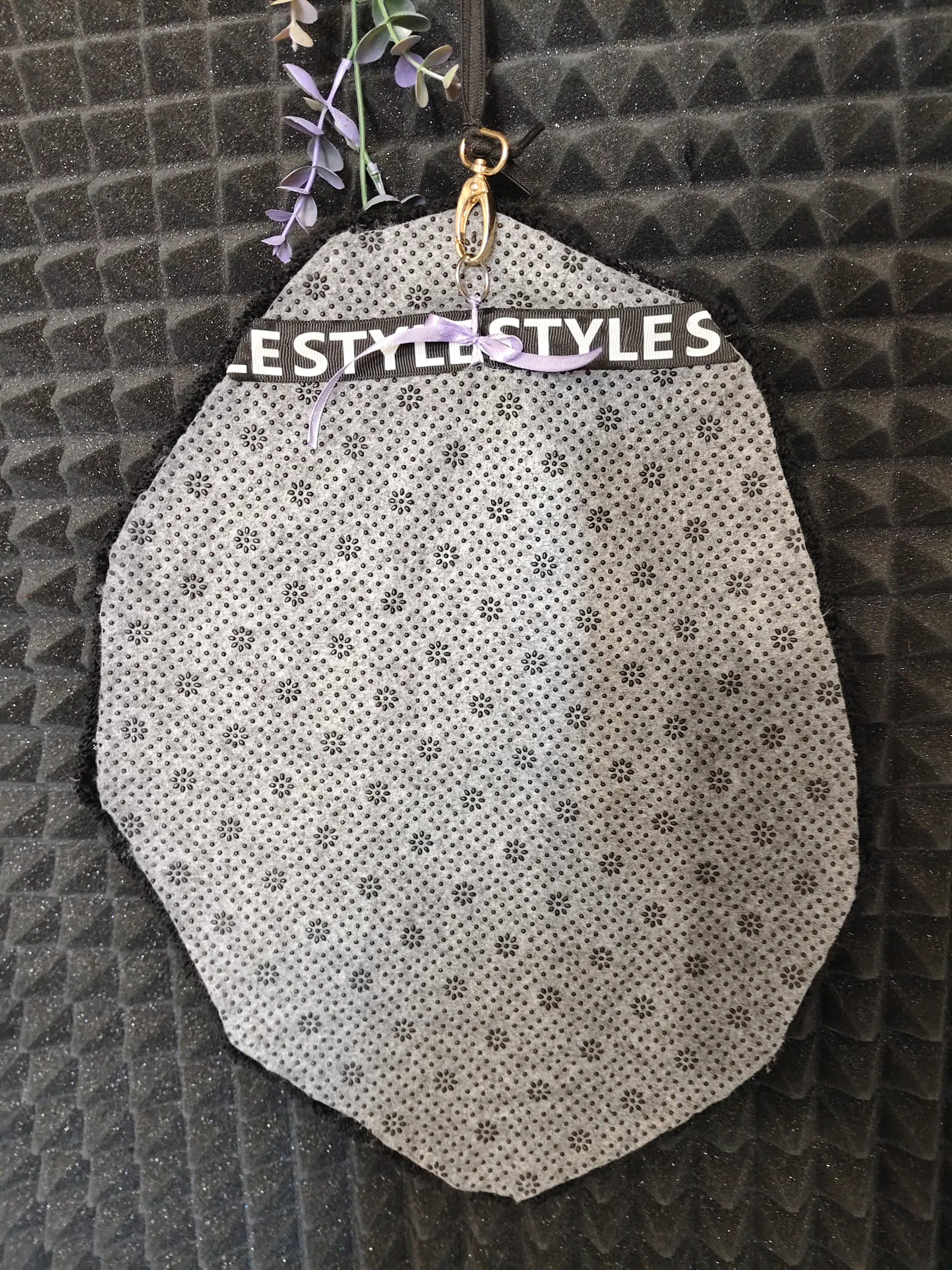 Фото этапа "Итоговый отчет" для ковра: Настенный тафтинговый ковер с камнем телепортации — ручная работа