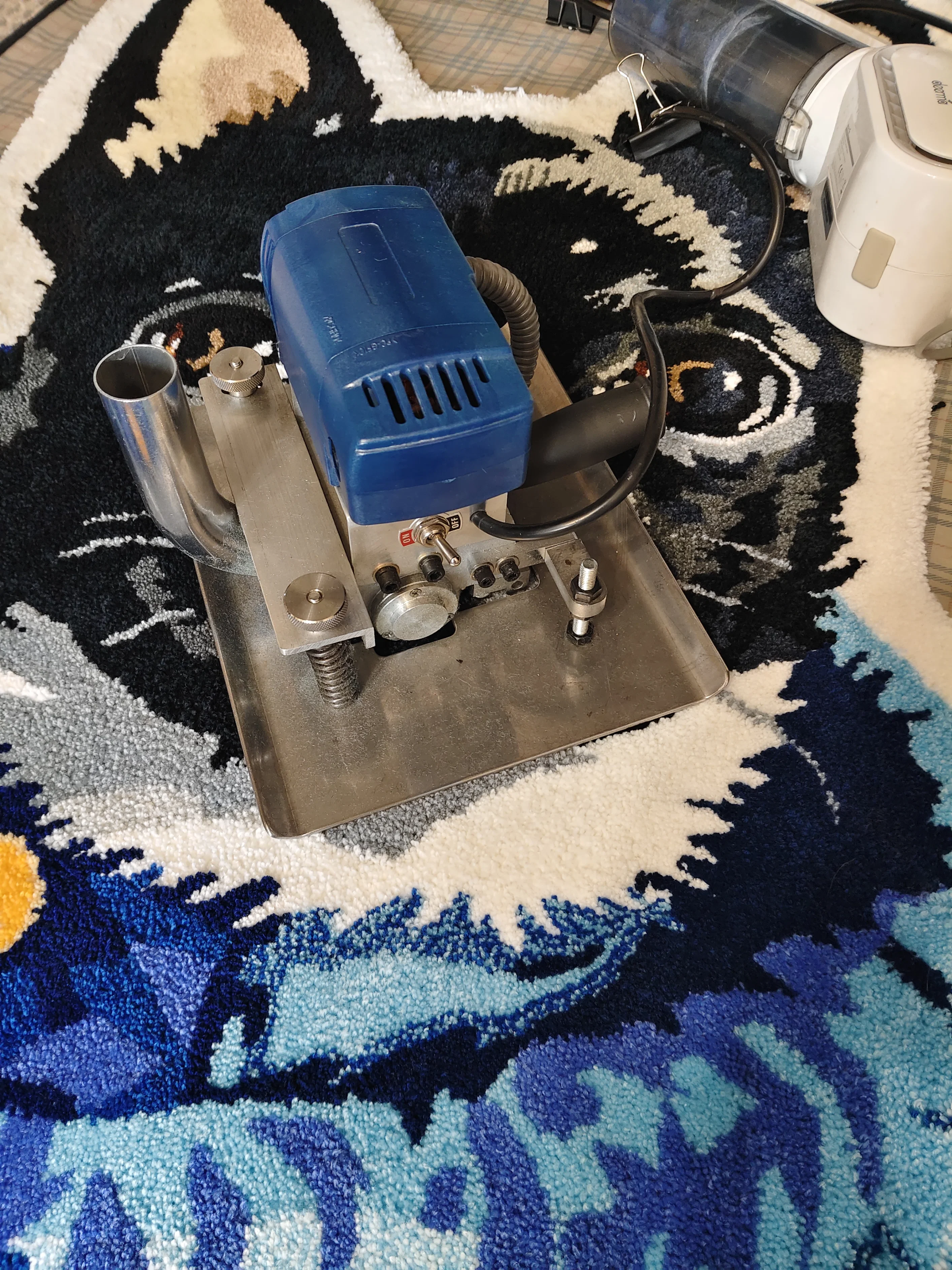 Фото этапа "Стрижка ворса" для ковра: Ковёр по фотографии на заказ — тафтинг с характером