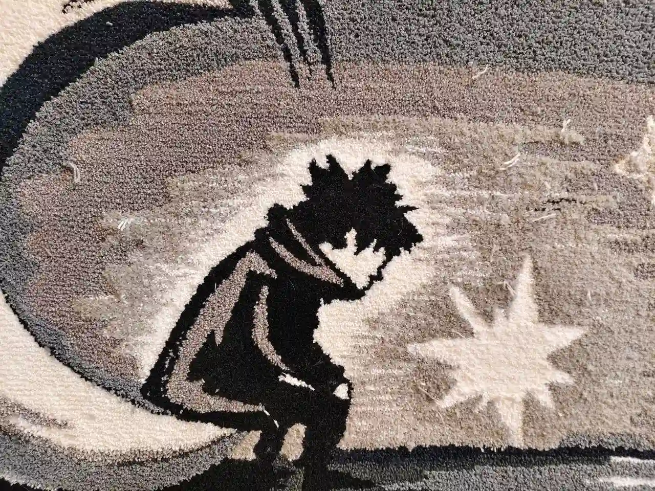 Фото этапа "Забивка ворсом" для ковра: Тафтинговый ковер ручной работы по индивидуальному эскизу