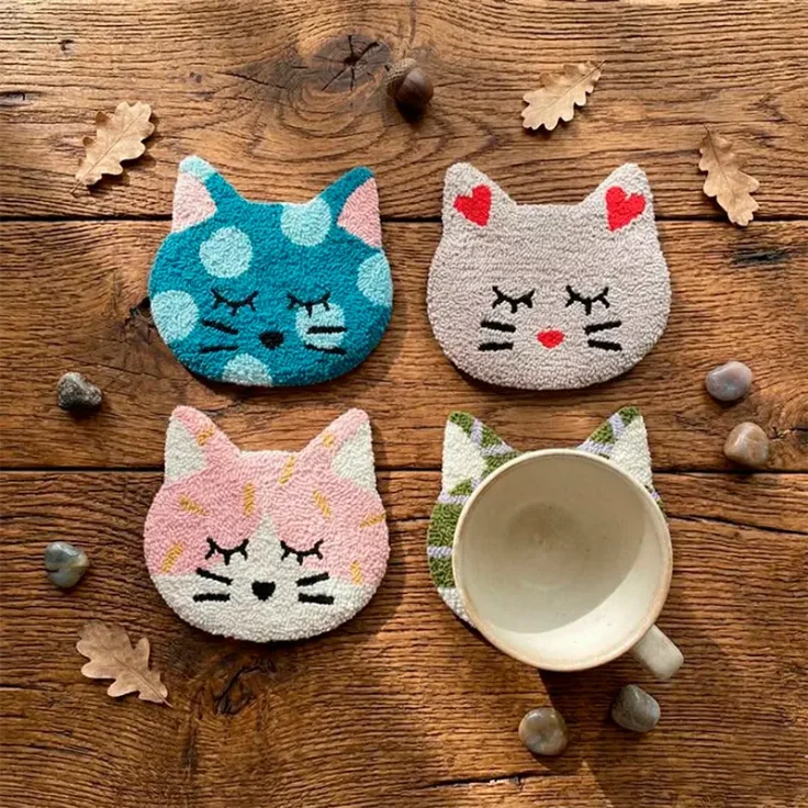 Котики — схема для ковровой вышивки (punch needle), подставки под кружку